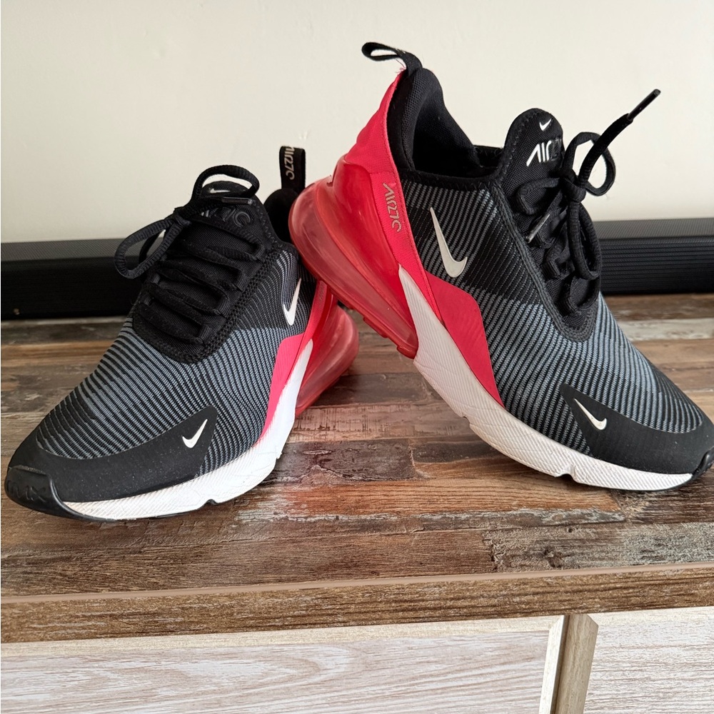 Nike Air Max 270 Black and Pink Sneakers